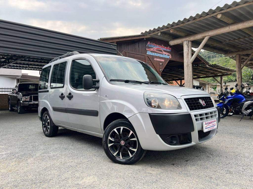 Fiat Doblò ESSENCE 1.8 Flex 16V 5p    2020