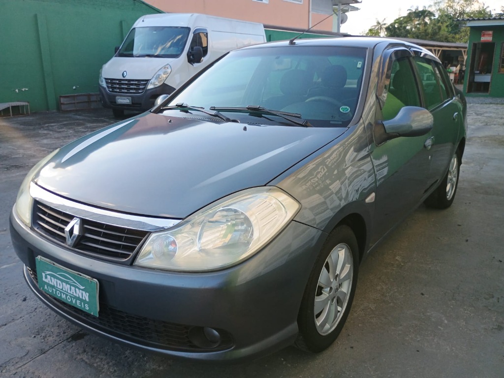 Renault Symbol Privilege 1.6 completo    2013