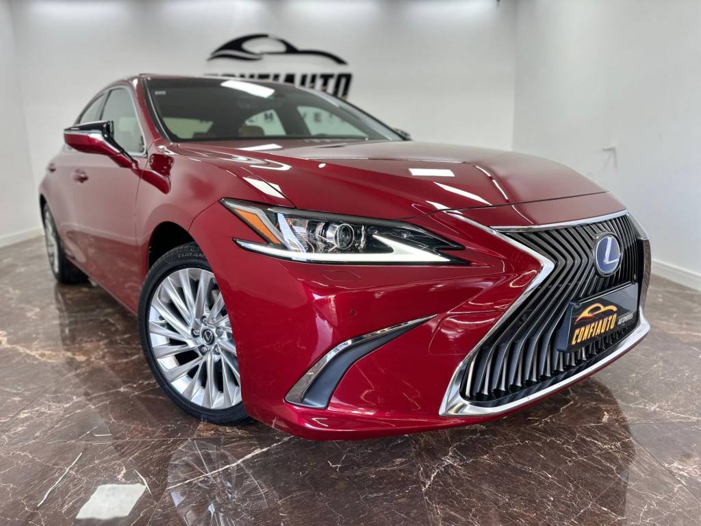 Lexus ES     2021