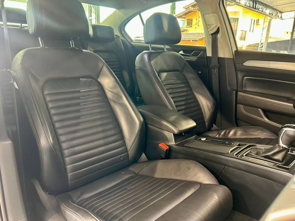 Volkswagen Passat 2.0 highline tsi 220cv tip.    2018