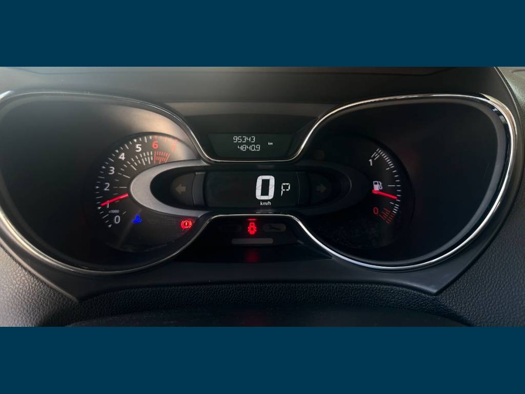 Renault Captur 2.0 intense flex aut. 16v    2018