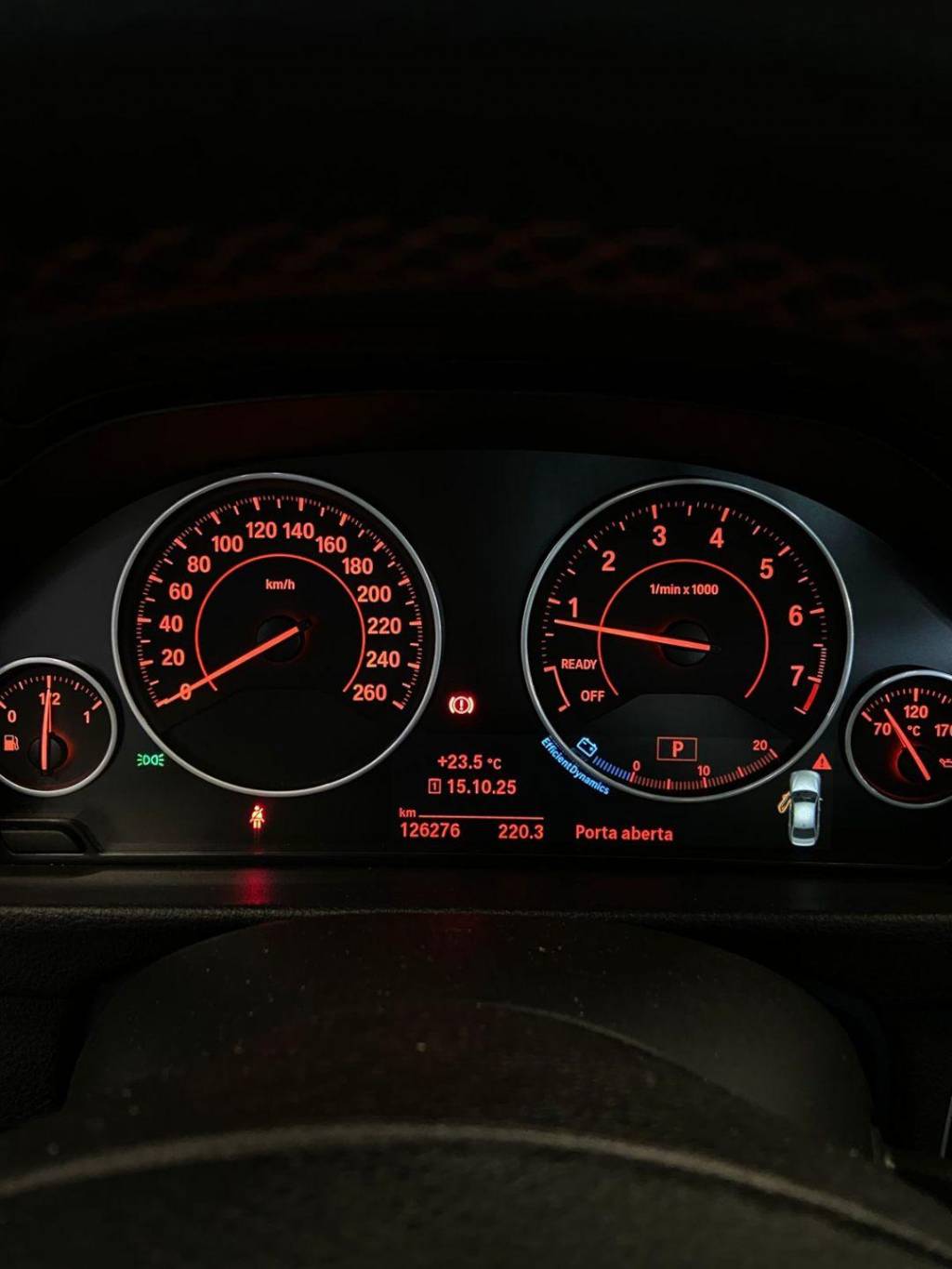 BMW 320i Active flex    2017