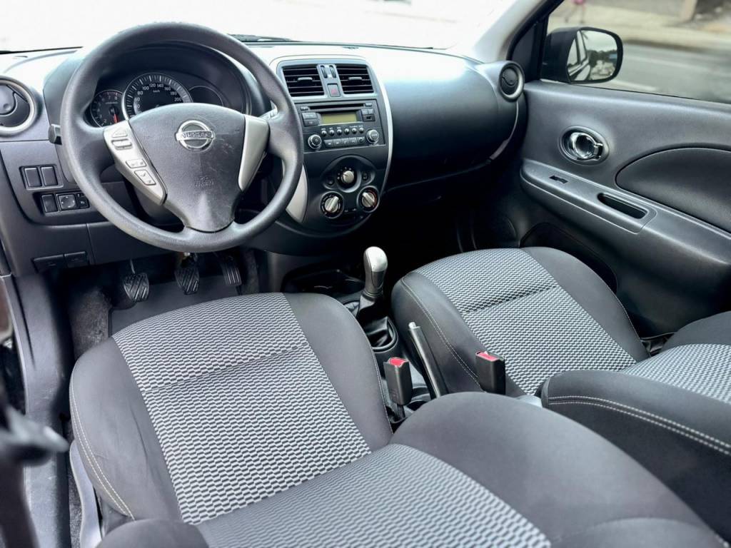Nissan March 1.0 12v    2018