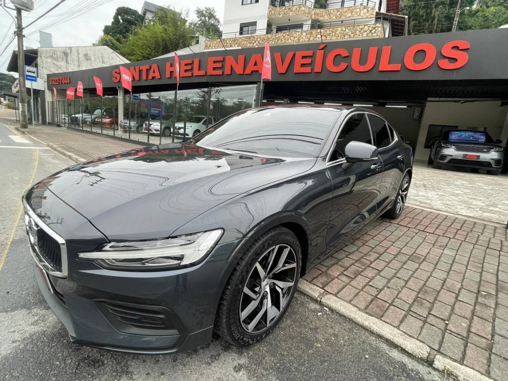 Volvo S60 /  T4 MOMENTUM    2020