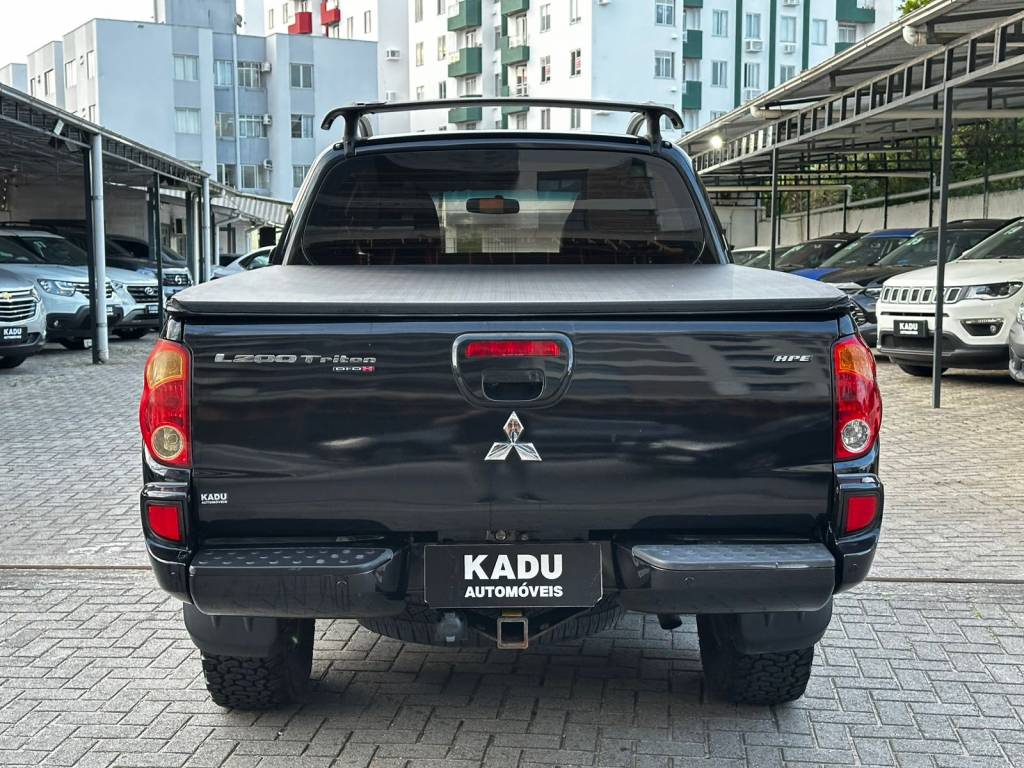 Mitsubishi L200 Triton hpe cd tb int. diesel aut.    2015