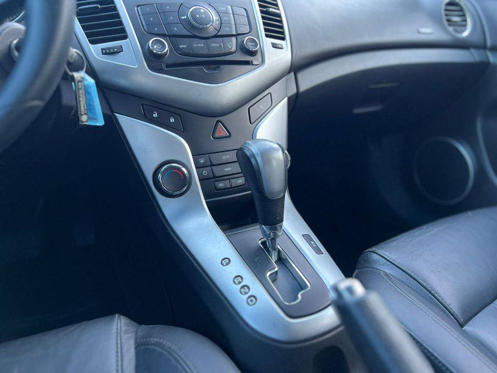 Chevrolet Cruze Lt 1.8 16v flexpower 4p mec.    2014