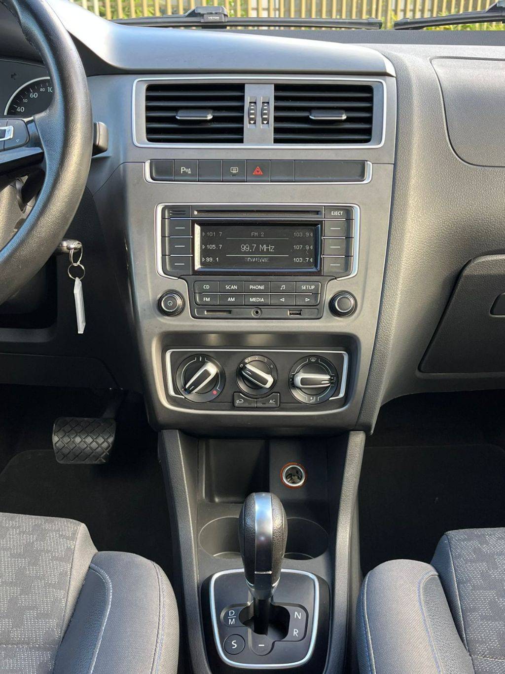 Volkswagen Fox Comfortline i motion 1.6 flex 8v 5p    2016