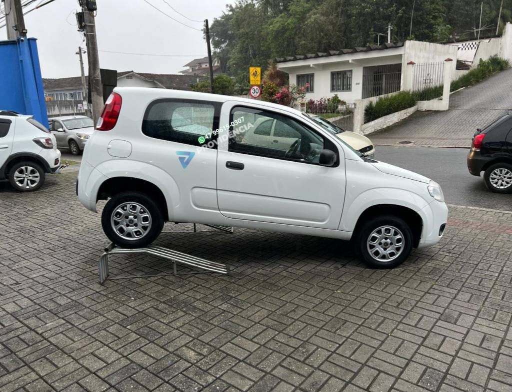 Fiat Uno 1.0 8v    2014