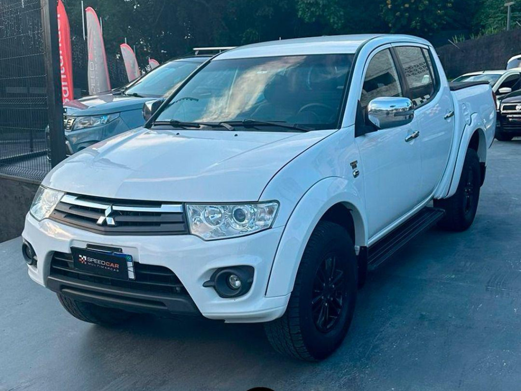 Mitsubishi L200 Triton HPE 3.2    2013