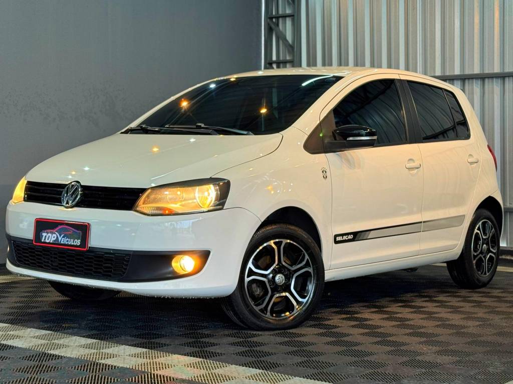 Volkswagen Fox SELEÇÃO 1.0 Total Flex 8V 5p    2014