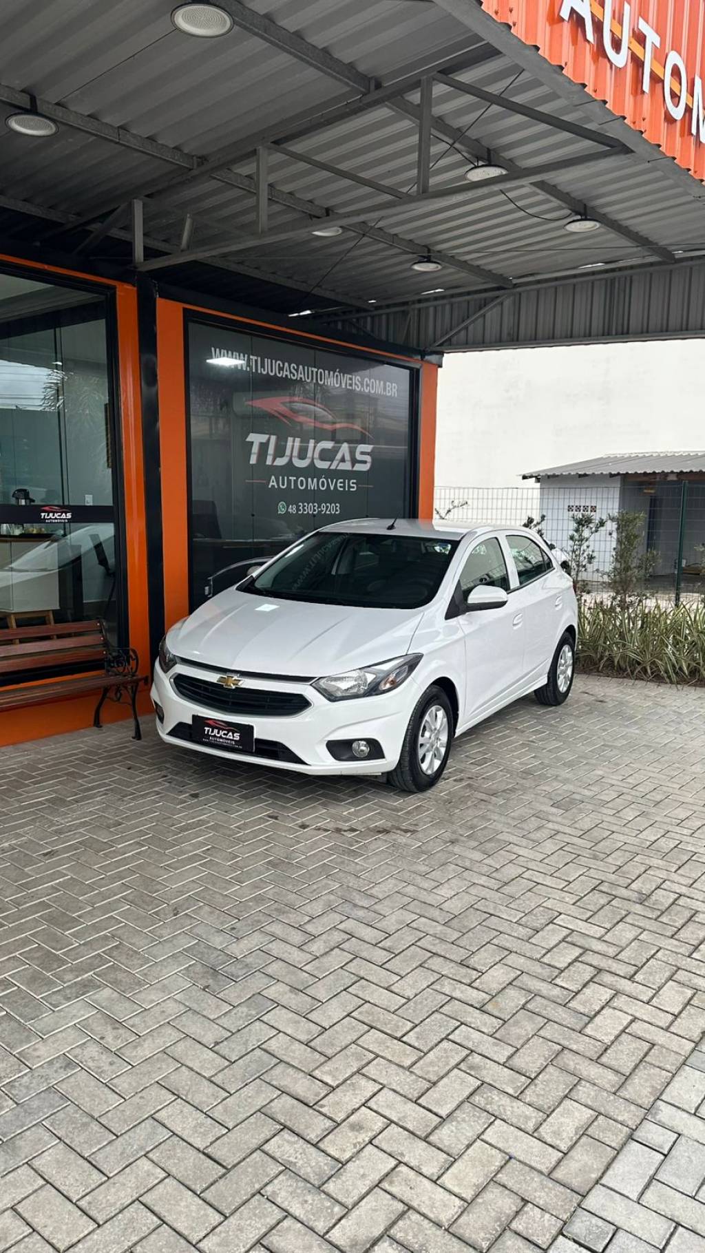 Chevrolet Onix 1.0 8V    2017