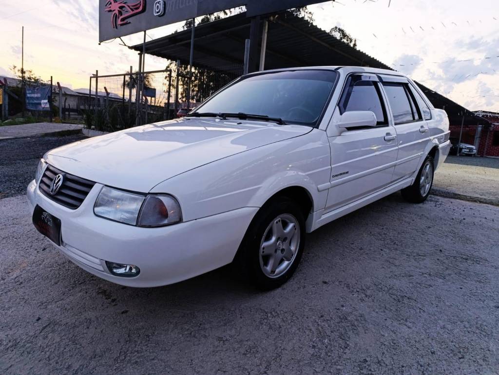 Volkswagen Santana Sedan    2004