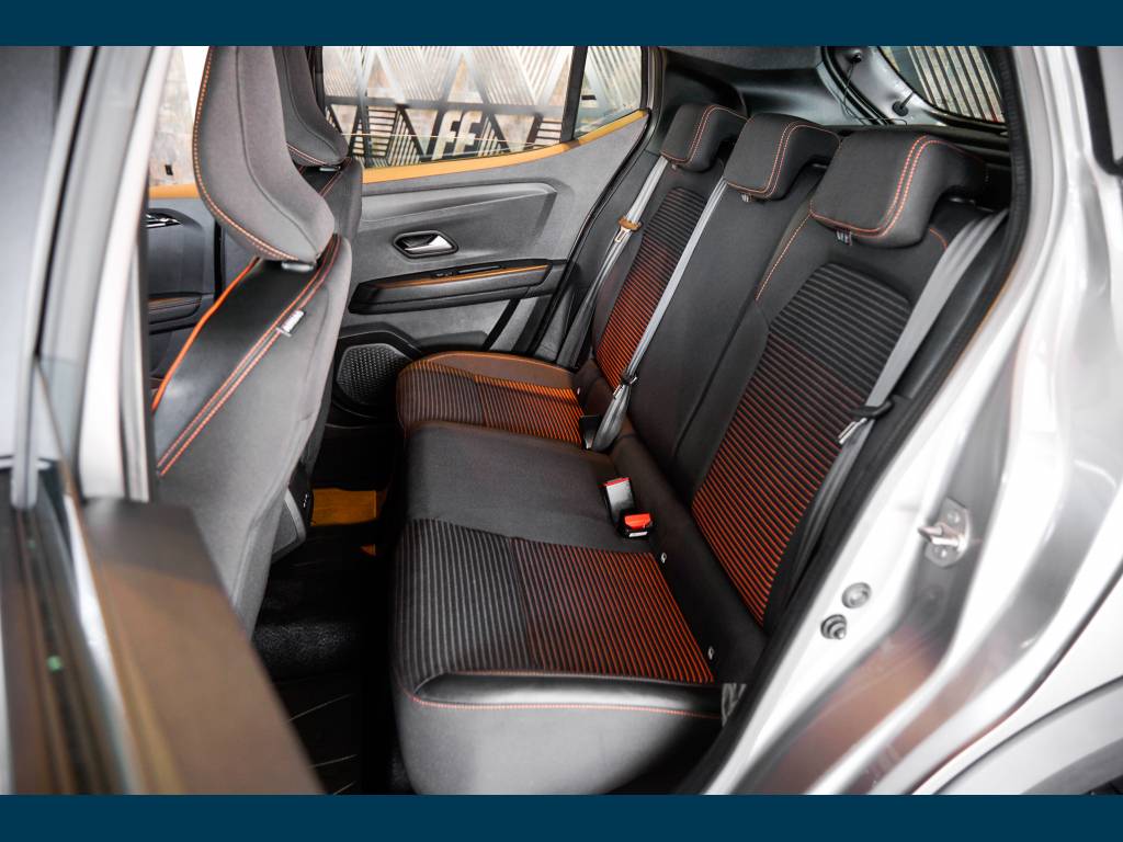 Renault Captur 1.0 12v    2025