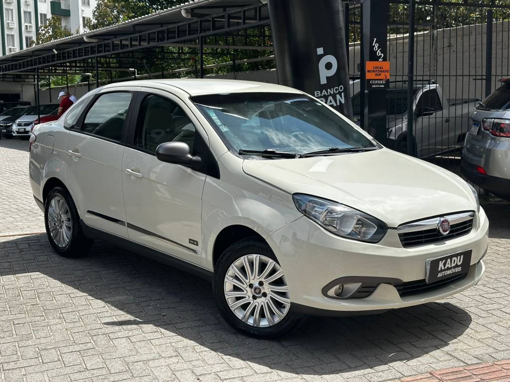 Fiat Grand Siena 1.6 16v    2015