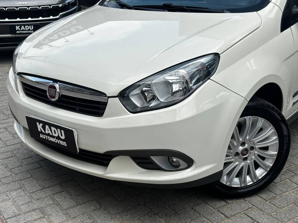 Fiat Grand Siena 1.6 16v    2015