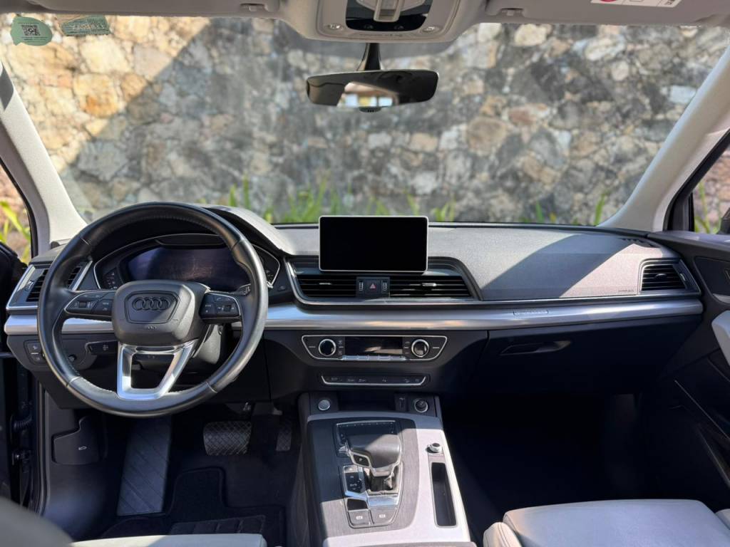 Audi Q5 2.0 tfsi quattro s-tronic    2020