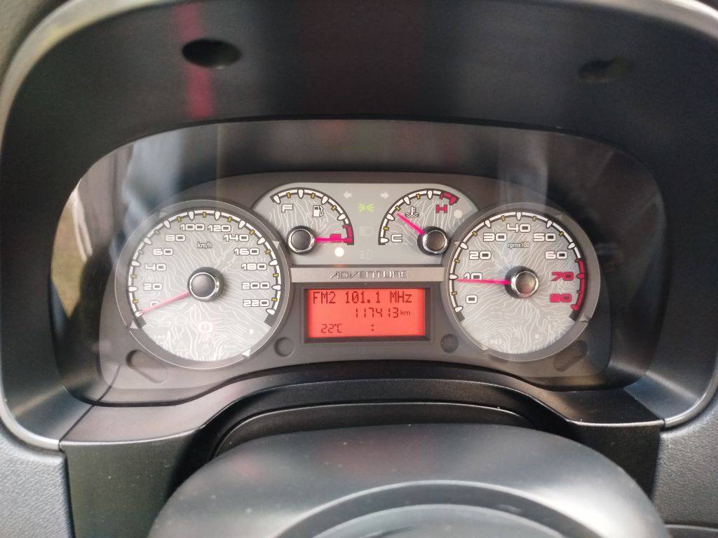 Fiat Palio Weekend adventure locker 1.8 flex    2014